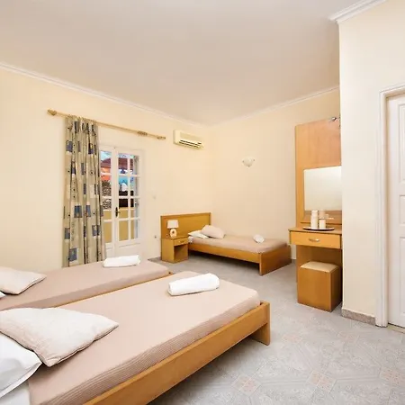 מלון Trabukos Complex (adults Only) קאבוס