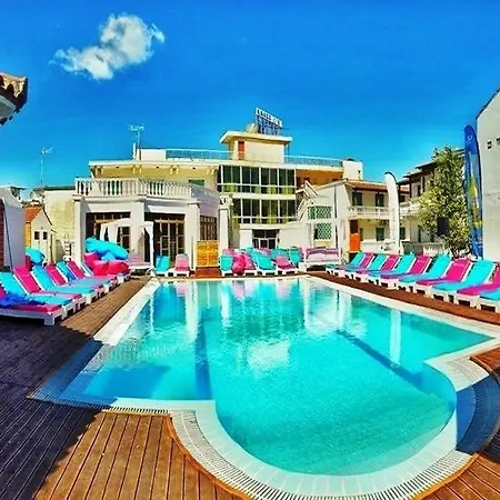 מלון Trabukos Complex (adults Only) קאבוס